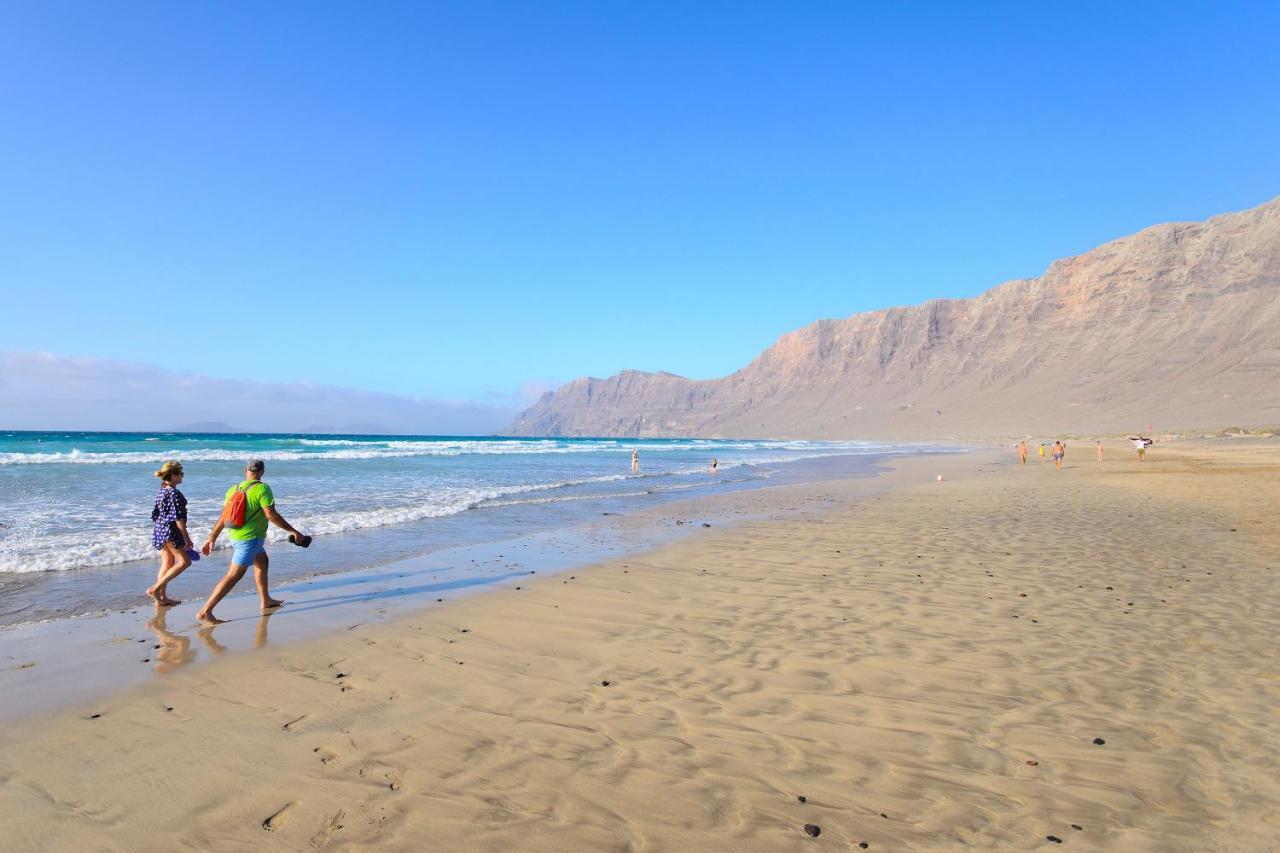 Famara Beach Apt Ngoại thất bức ảnh