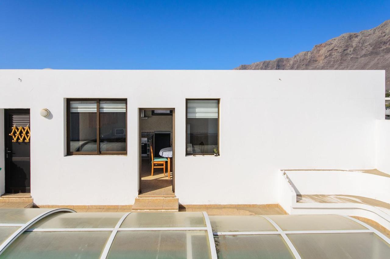 Famara Beach Apt Ngoại thất bức ảnh